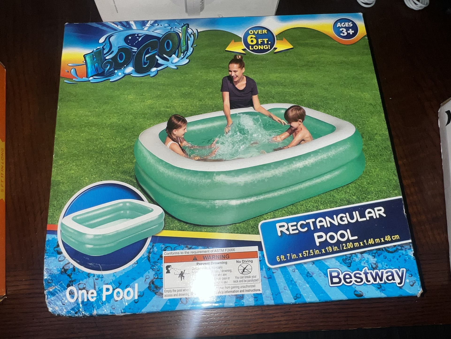 6 foot long pool in box