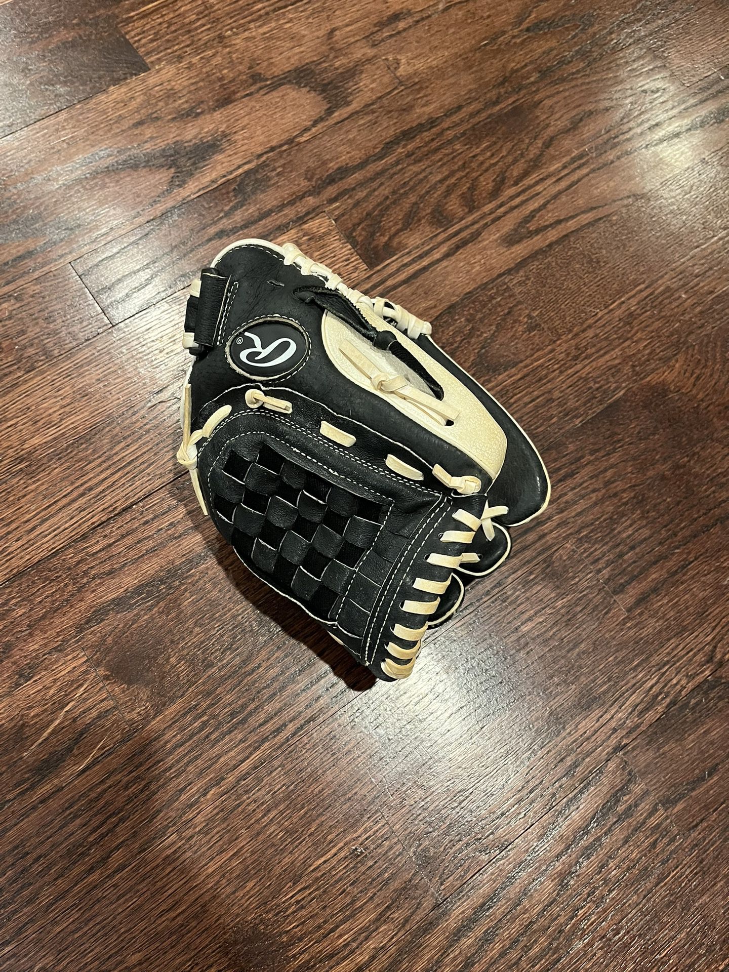 Youth Lefty Baseball/Softball Glove