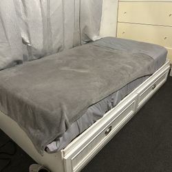 Twin Size Bed With 2 Drawers 