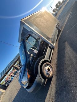 Box truck Ford transit 350HD Year 2017 Lift Gate