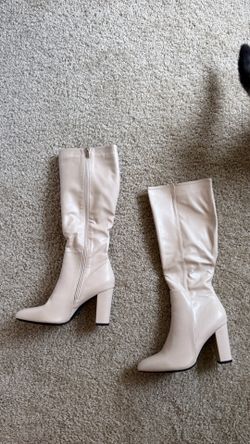 White foxy shoes
