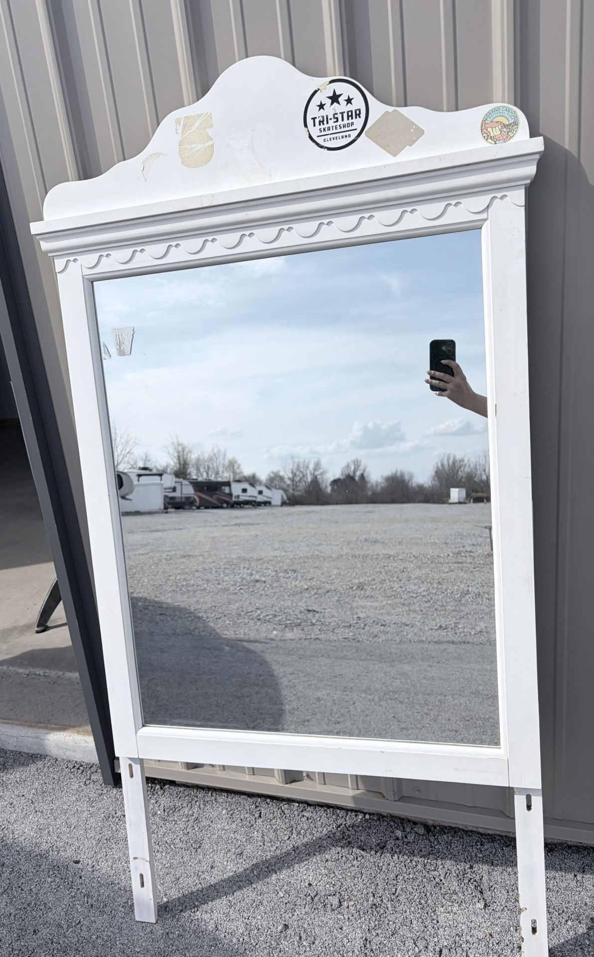 White Dresser With Mirror