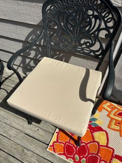 NEW: 6 Outdoor Chair Cushions