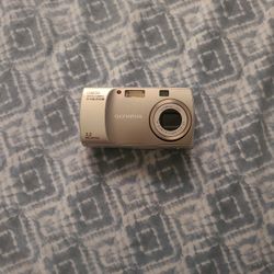 Olympus D540 Zoom