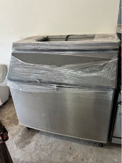 Commercial Ice Machine with Storage Bin – Needs Compressor