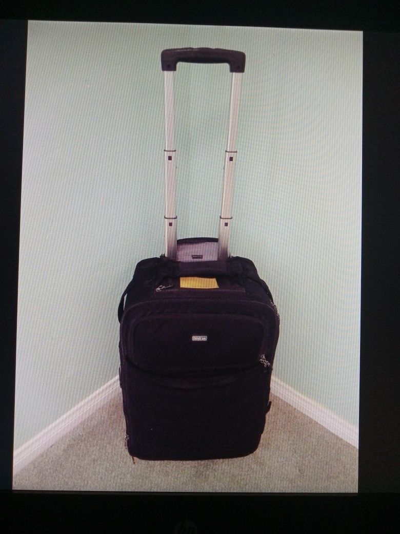 Think Tank Airport Security V 2.0 Roller Bag Camera Luggage Pack Carry-on TSA Compliant