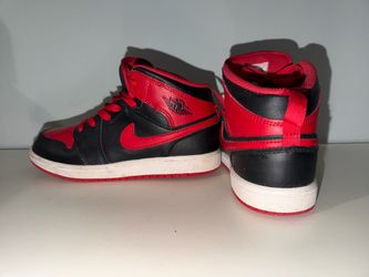 Nike Jordan Air Jordan 1 Mid Bred size 2Y