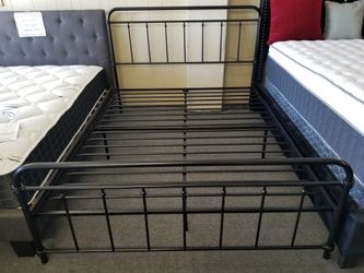 Brand new black metal full size metal platform bedframe