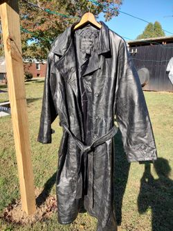 XXL Women's blk leather trench coat