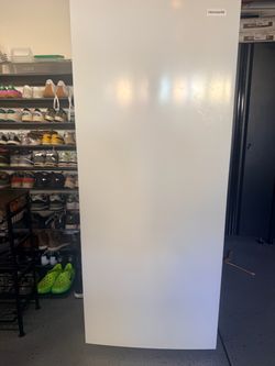 Frigidaire Freezer 13cu.ft in white