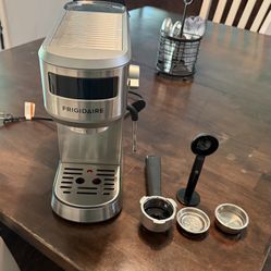 Frigidaire Steam Expresso Maker