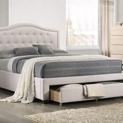 BRAND NEW QUEEN PLATFORM BED WITH MATRESS INCLUDED $389