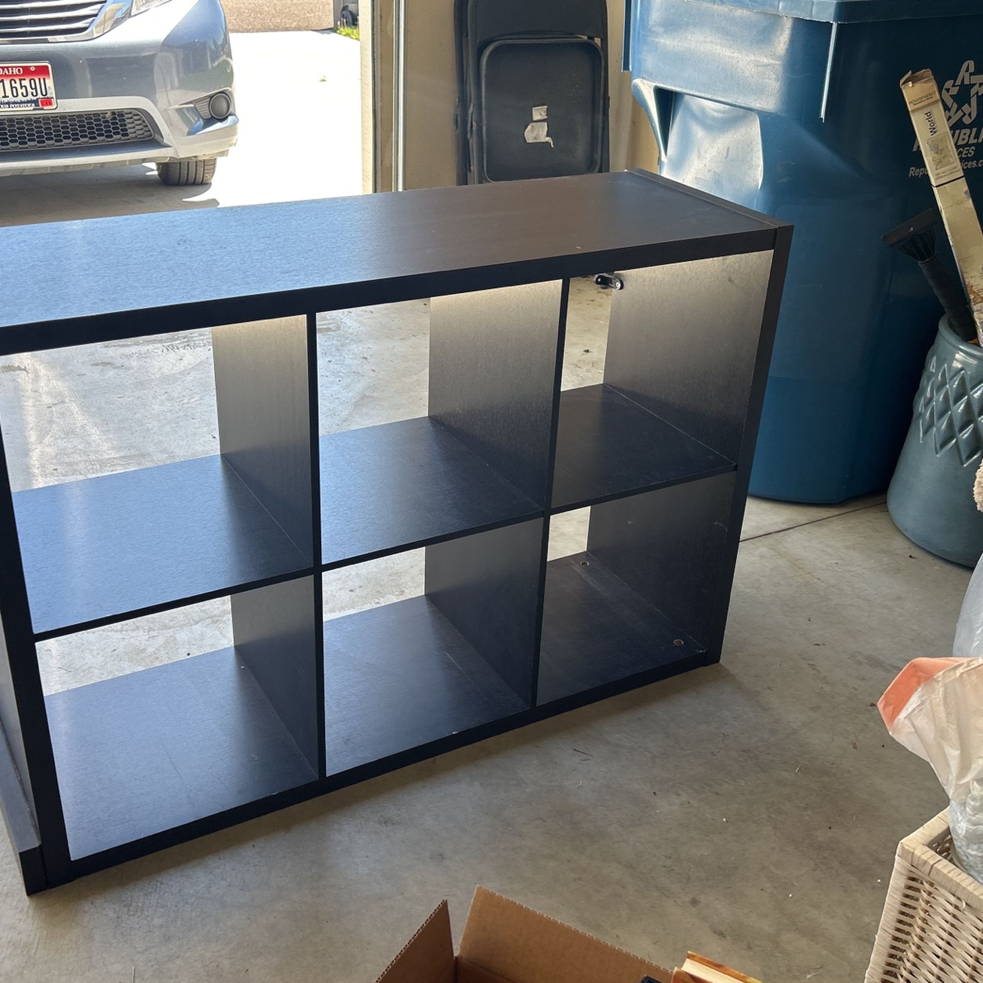 Free 6 Square Shelves