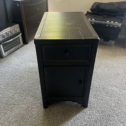 Chair side end table