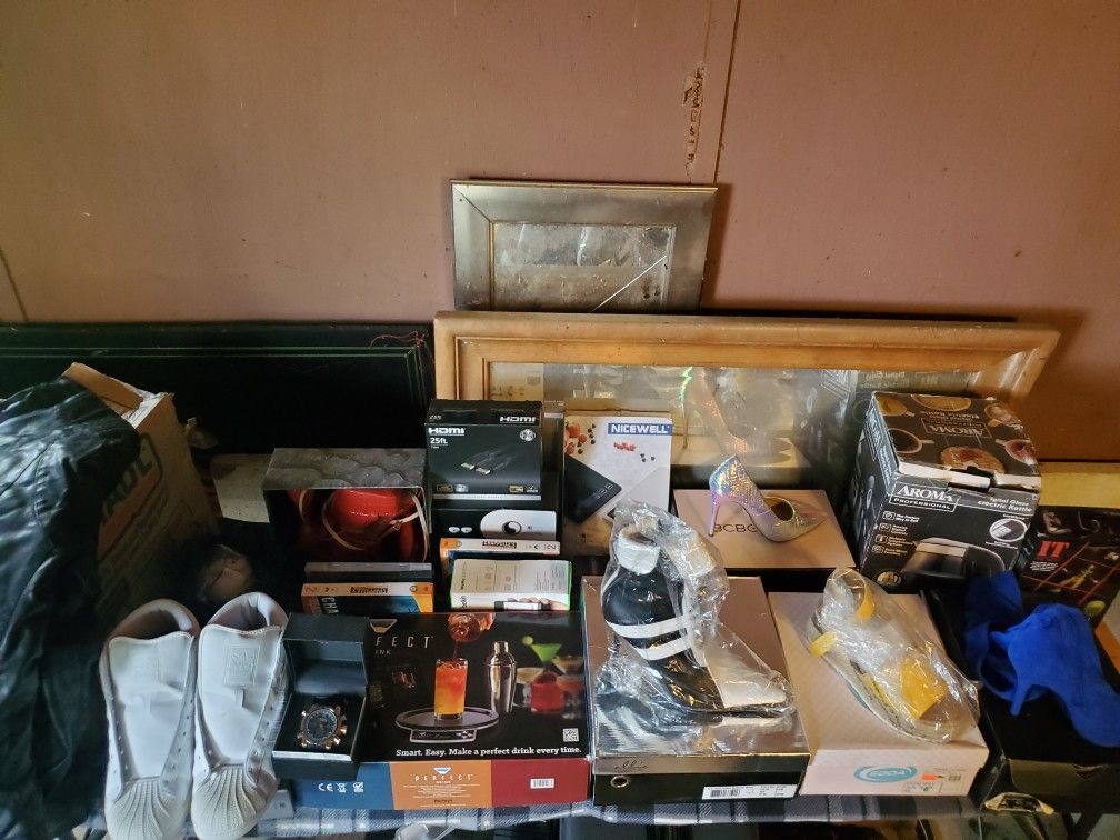 Everything Must Go!!