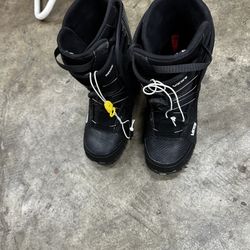 Men’s Vans Size 13 Snowboard Boots