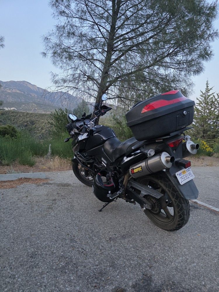 Suzuki V-Strom 1000 2009 Adventure Motorcycle