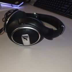 Sennheiser HD 599SE Special Edition Around-Ear Open Back Headphones