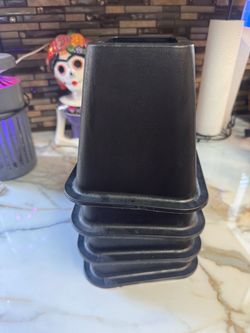 Black Plastic Bed Risers Set