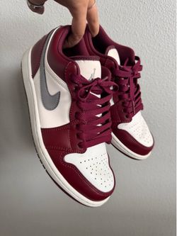 Nike Jordan 1 Lows - Maroon/White/Silver