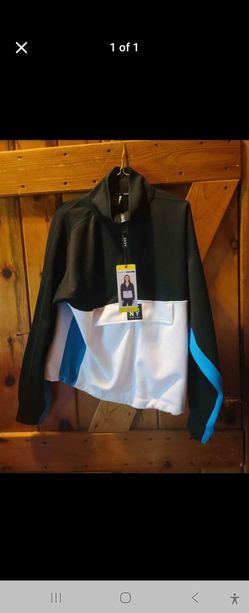 New DKNY Pullover Small 