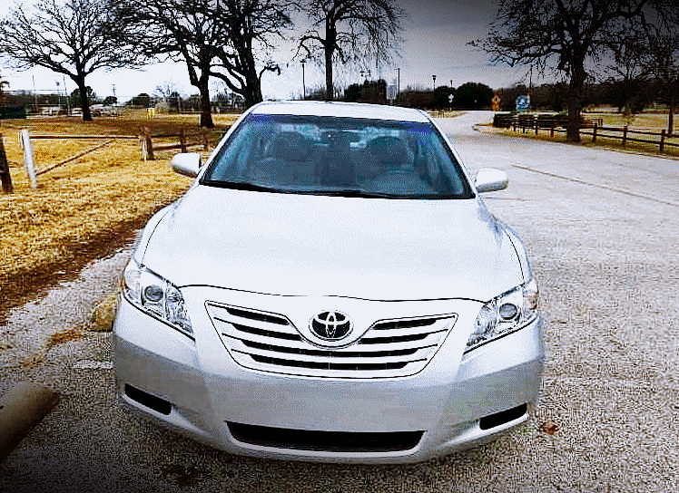 Asking$1OOO Toyota Camry O7