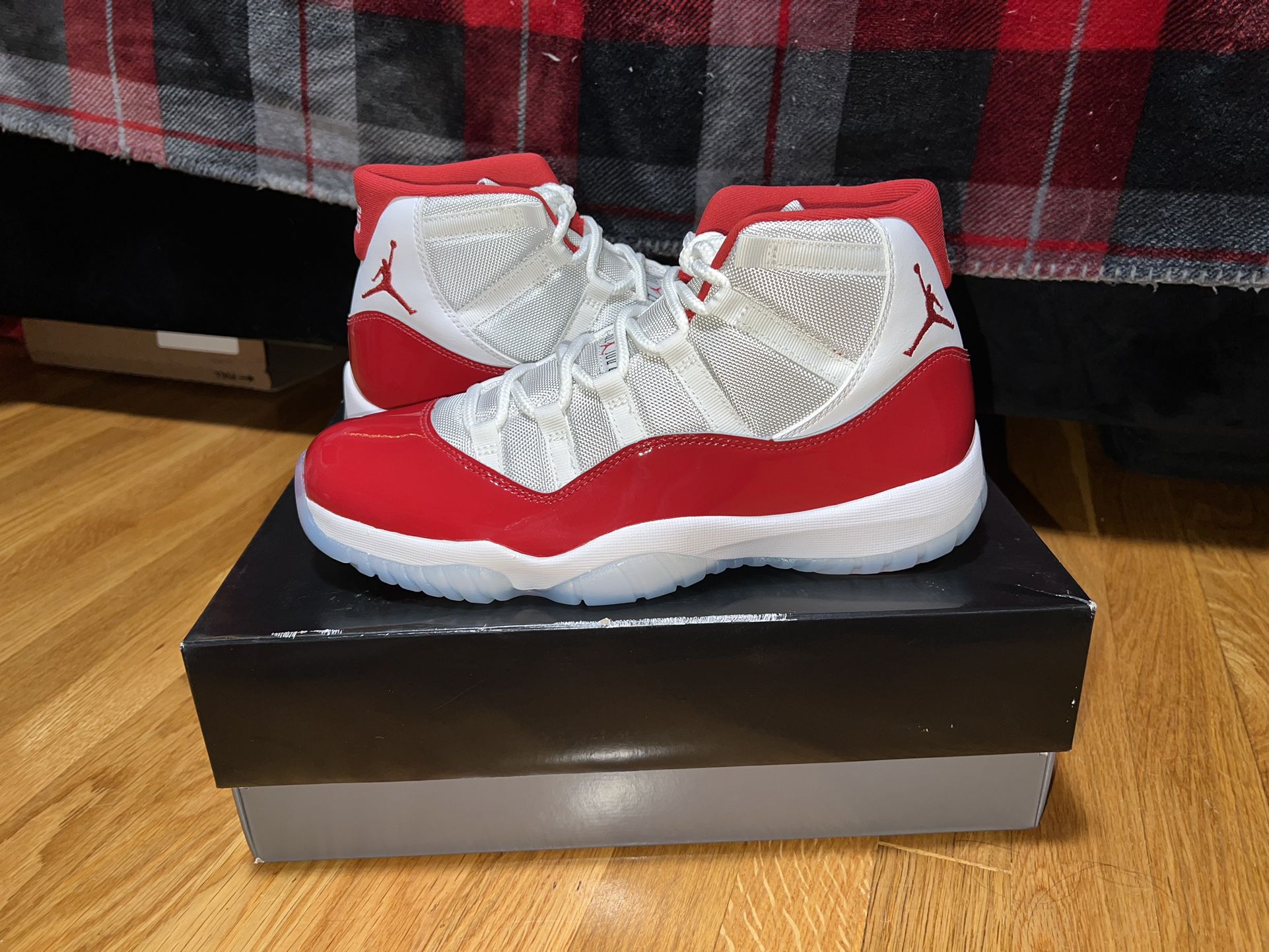 Jordan 11 Cherry Size 11.5