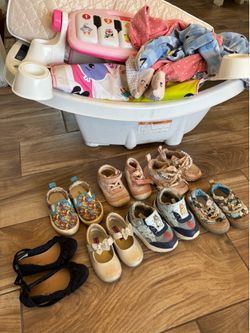 $45 for everything Northeast USED AS IS 2T zip ups shoes 6/7 💕💙