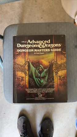 Official advanced dungeons and dragons dungeon master’s guide