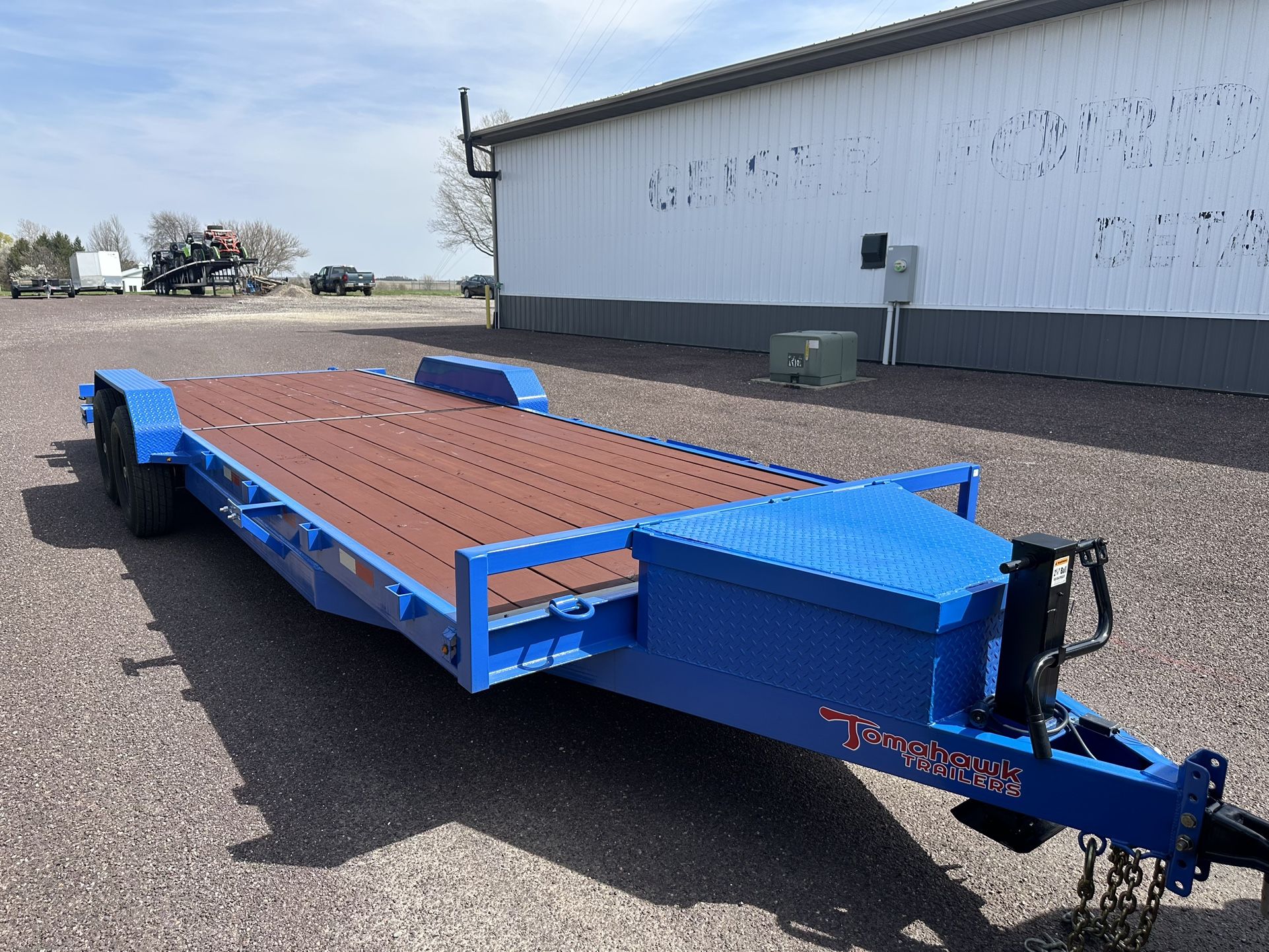 2025 Tomahawk Trailer 82"W X 24'L