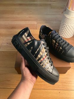 Burberry shoes black