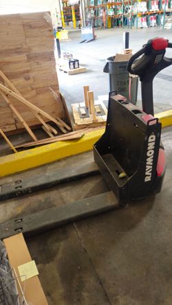 Raymond electric pallet jack