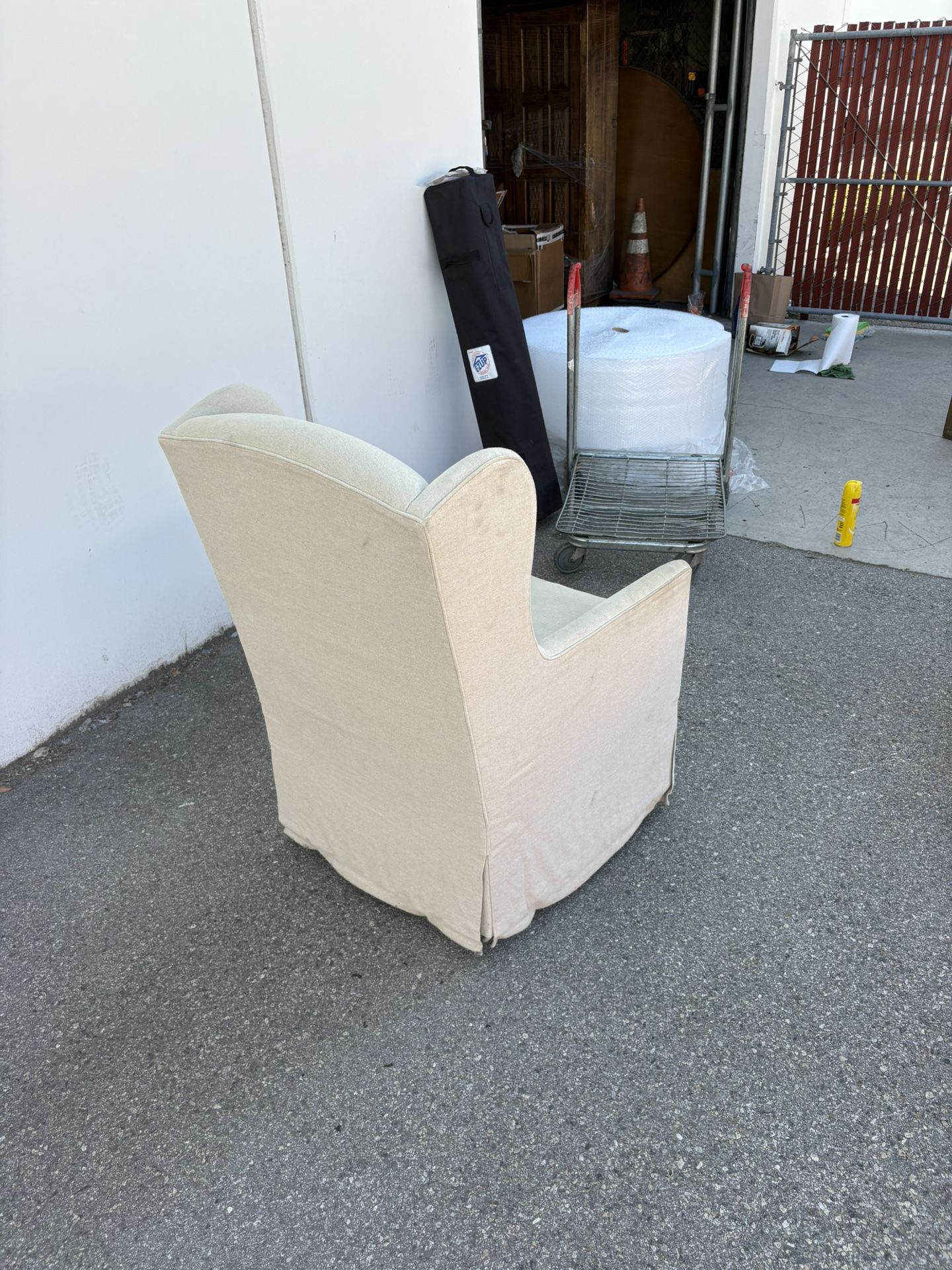 2 Rotating Rocking Chairs