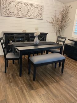 🥀🌺Beautiful modern Black / gray dining set