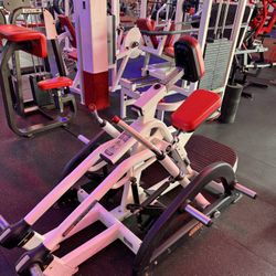 Refurbished Star Trac plate-loaded row