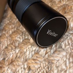 Vintage Vivitiar 62mm Focusing Auto Zoom Lens with Tan Leather Case