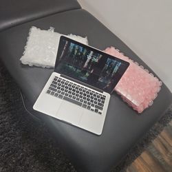 New Apple MACBOOK 2015