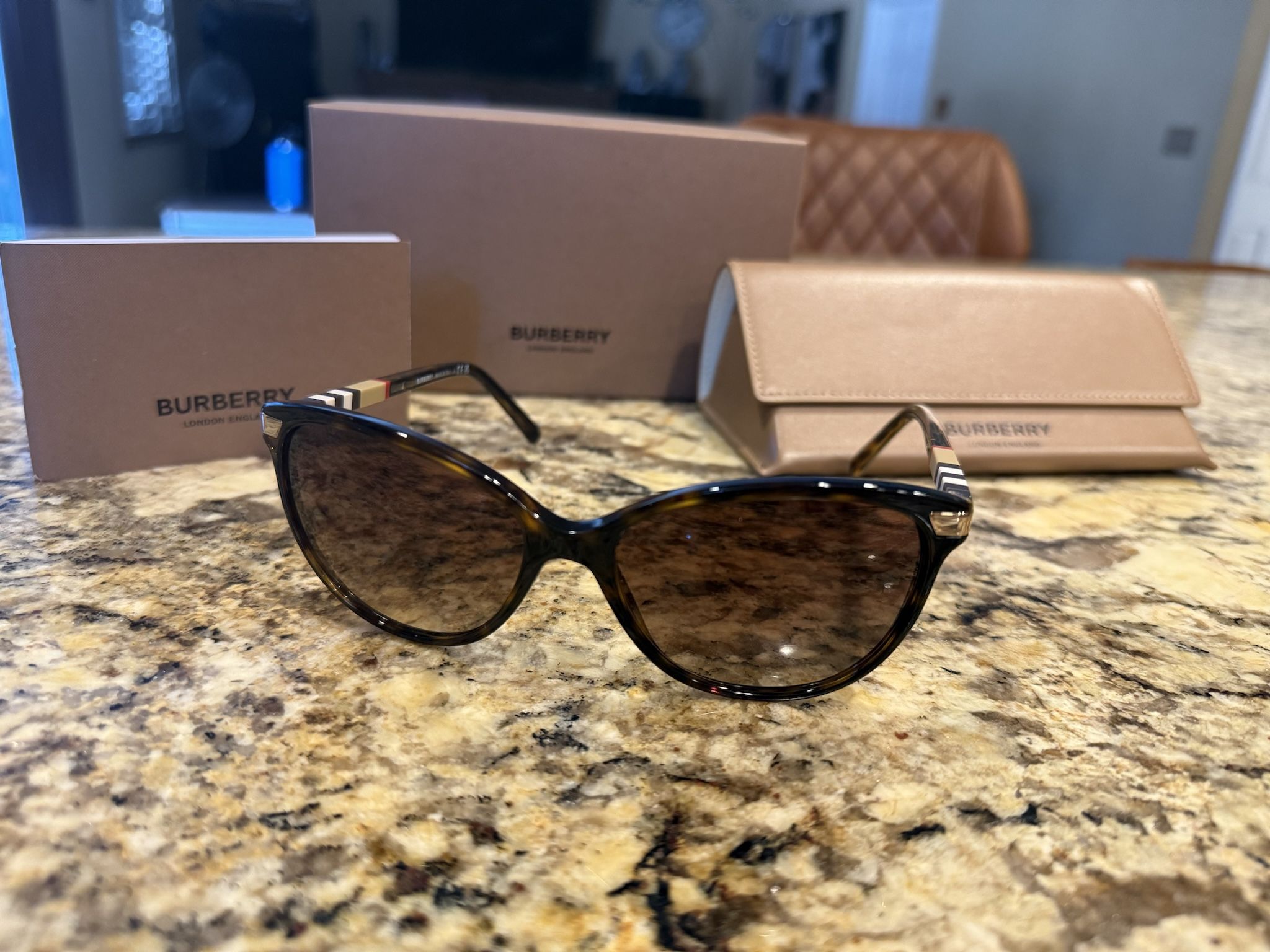 Burberry Shades 