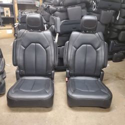 BRAND NEW BLACK LEATHER BUCKET SEATS 