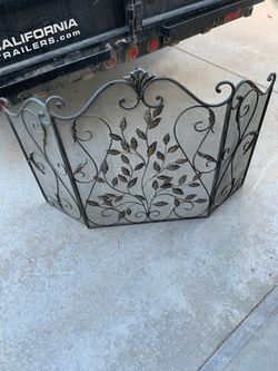 Fireplace guard about 4 feet wide