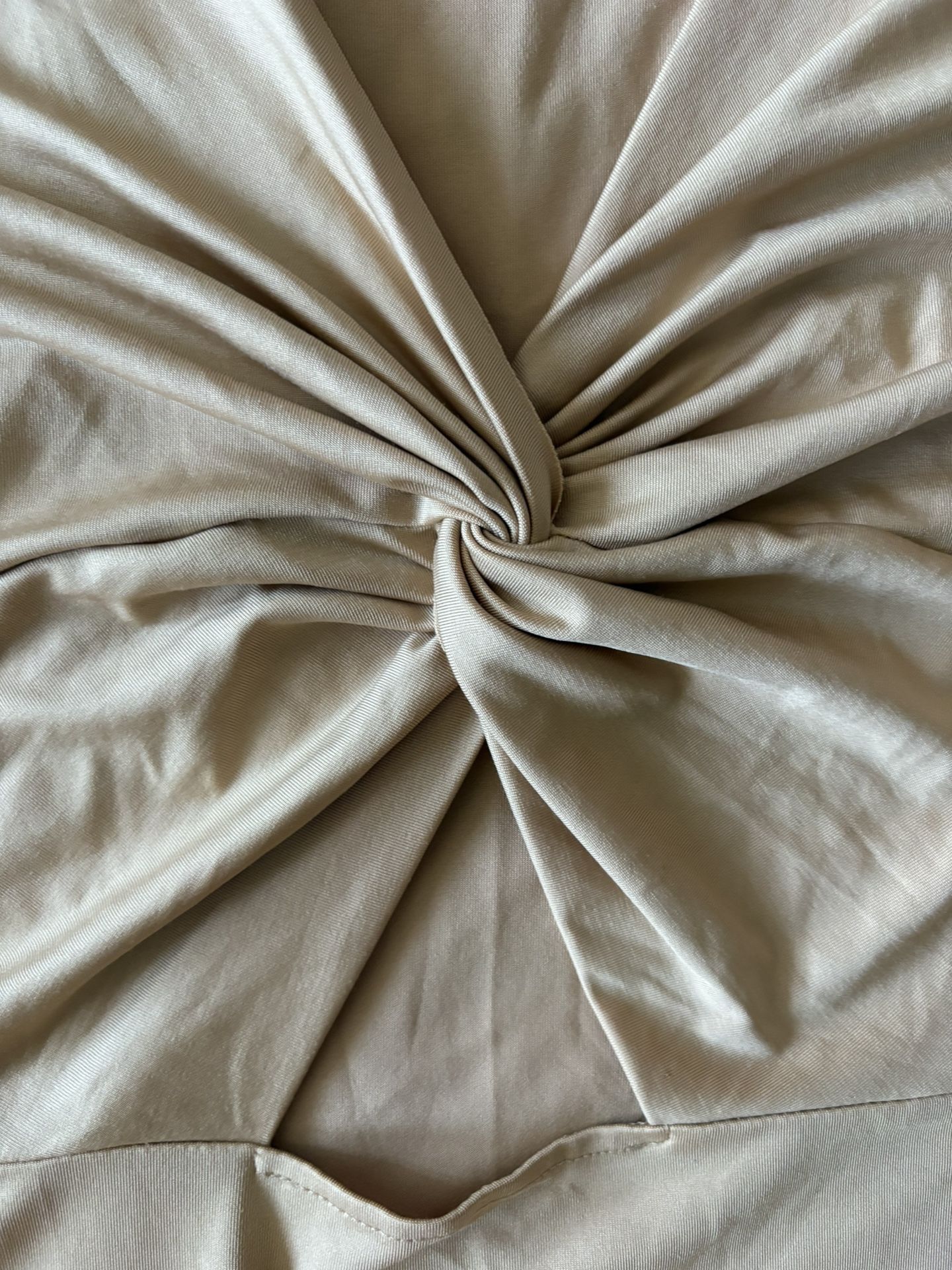 $5 Ladys Bodysuit Like New No 🏷️