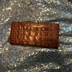 Brahmin wallet
