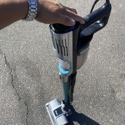 Shark Vacuum Cleaner 