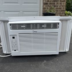 Beat The Heat With This Midea 5000 BTU Window Air conditioner 