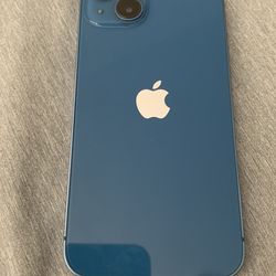 iPhone 13 128gb u locked perfect and all with Otterbox