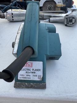 Electric planer