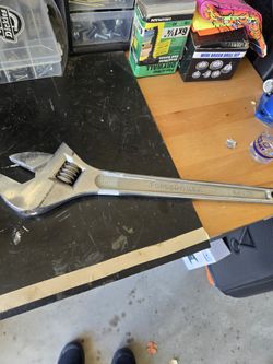 16" Adjustable Craftsman Wrench