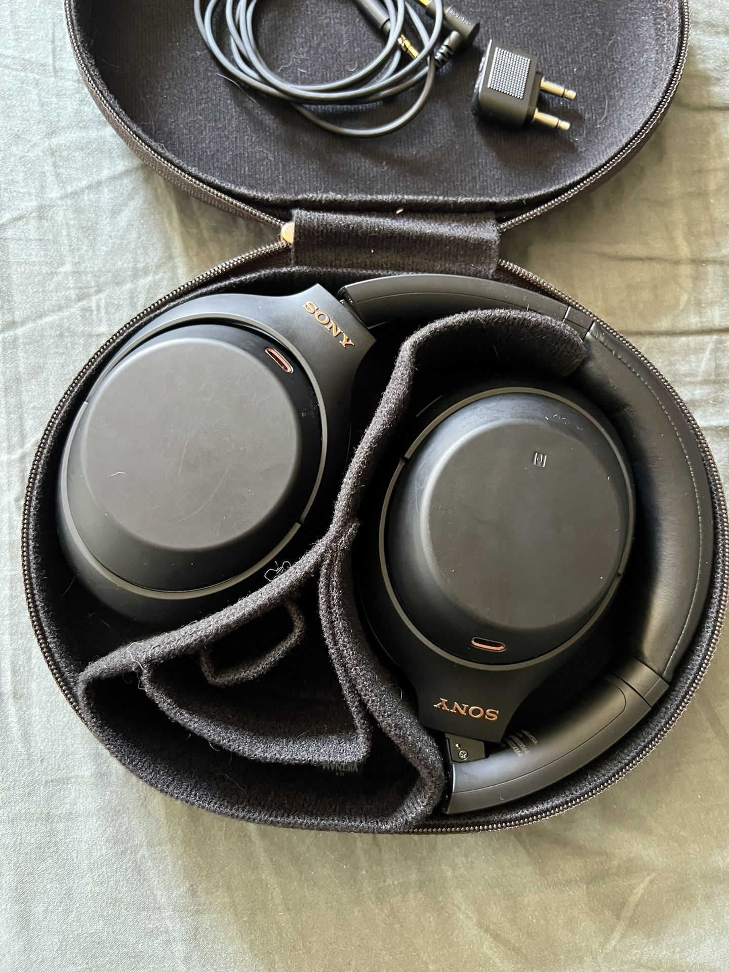 Sony WH1000XM4 Headphones