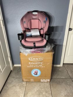 New Extend2Fit 3-in-1 Graco Car Seat Color “Talia”