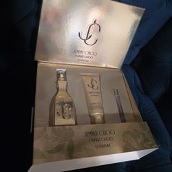 Jimmy Choo I
Want Choo Le Parfum Fragrance Gift Set
